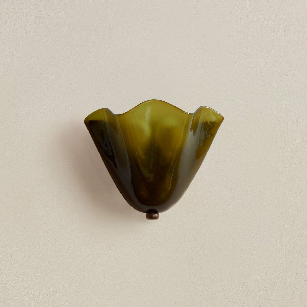 Vintage Stained Glass Skirt Shell Wall Sconce LED 1-light