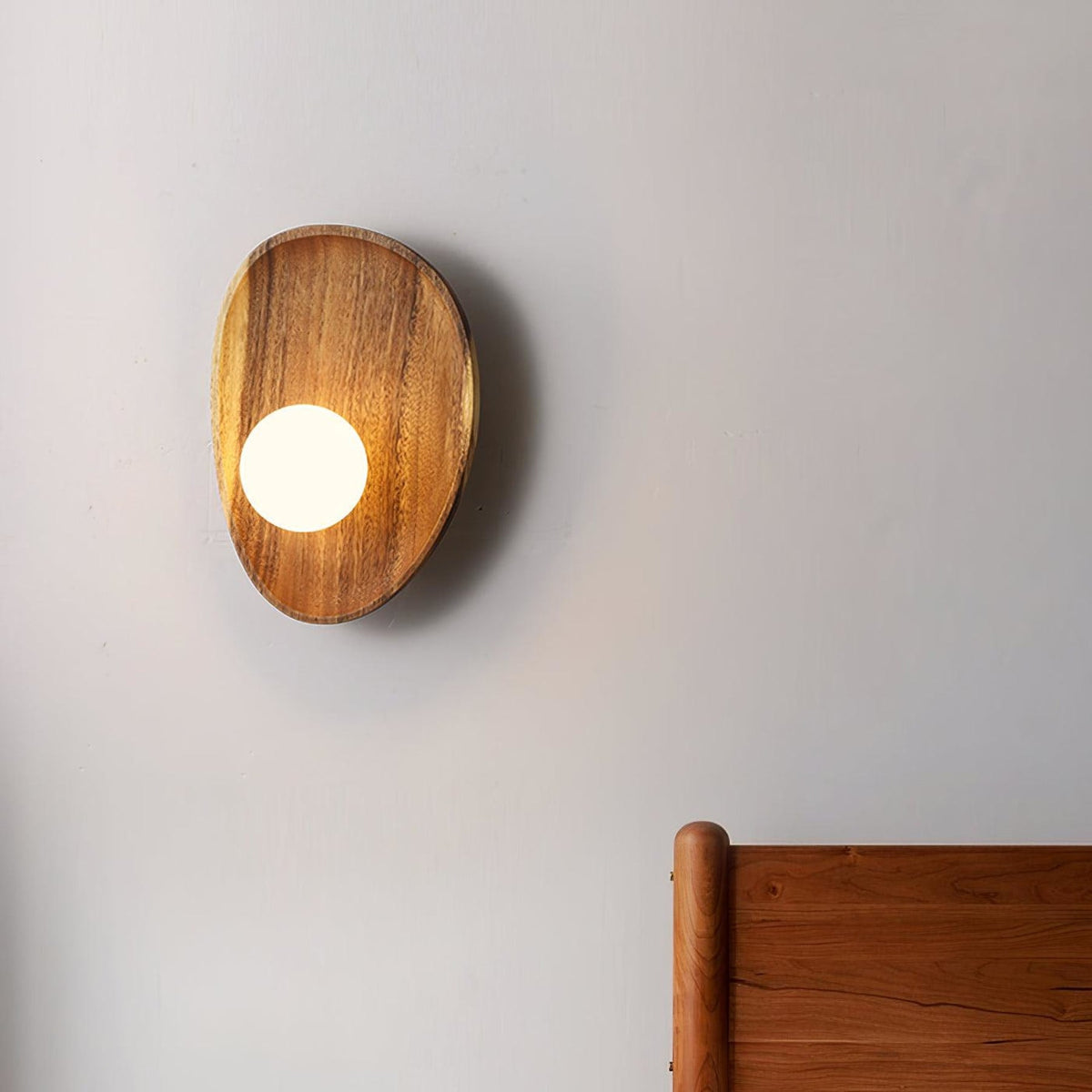 Modern Wood Wall Light 1-Light