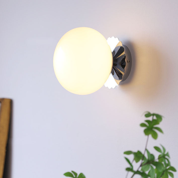 Modern Minimal Glass Globe Wall Light | 1-Light
