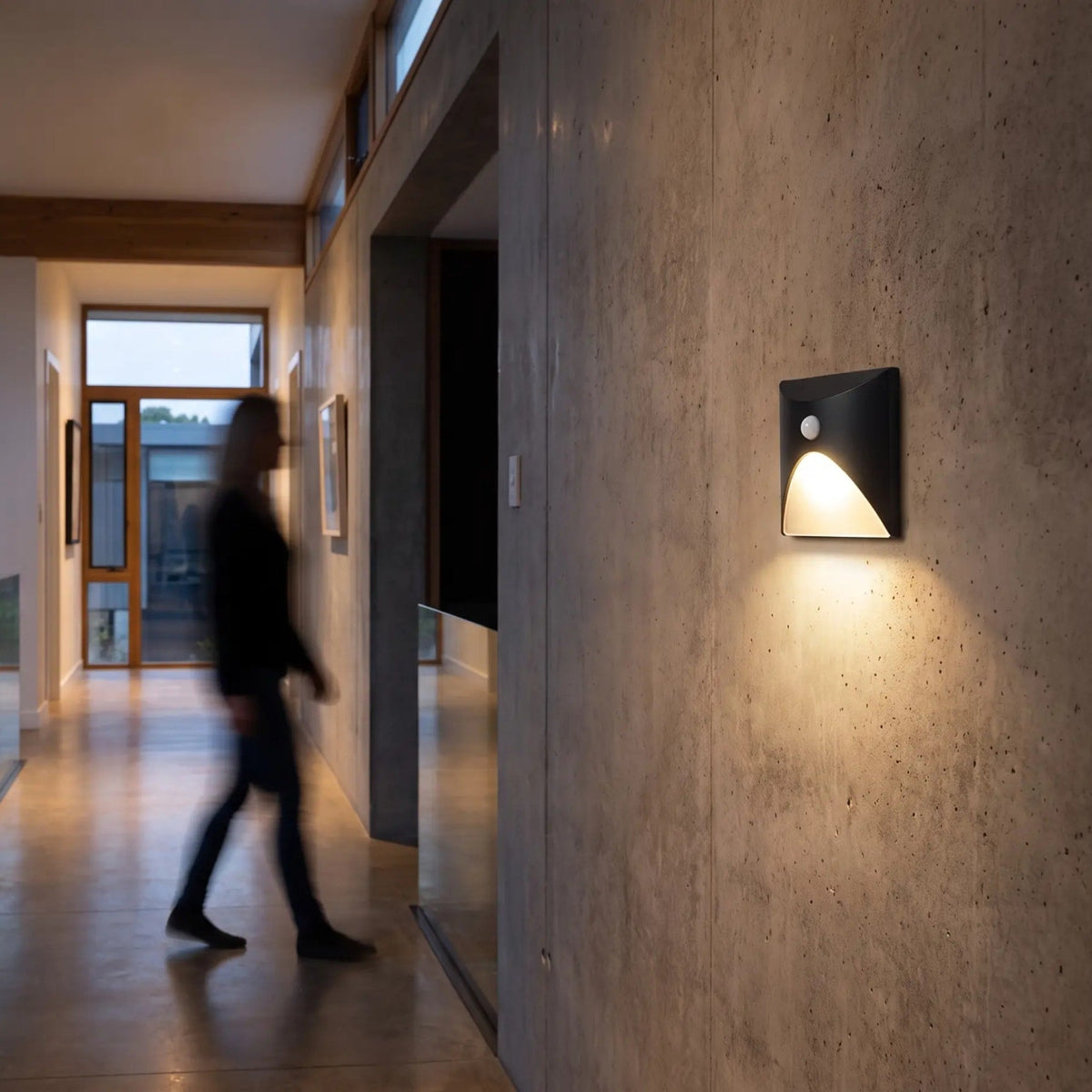 Modern Aluminium Motion Sensor Wall Light 1-Light