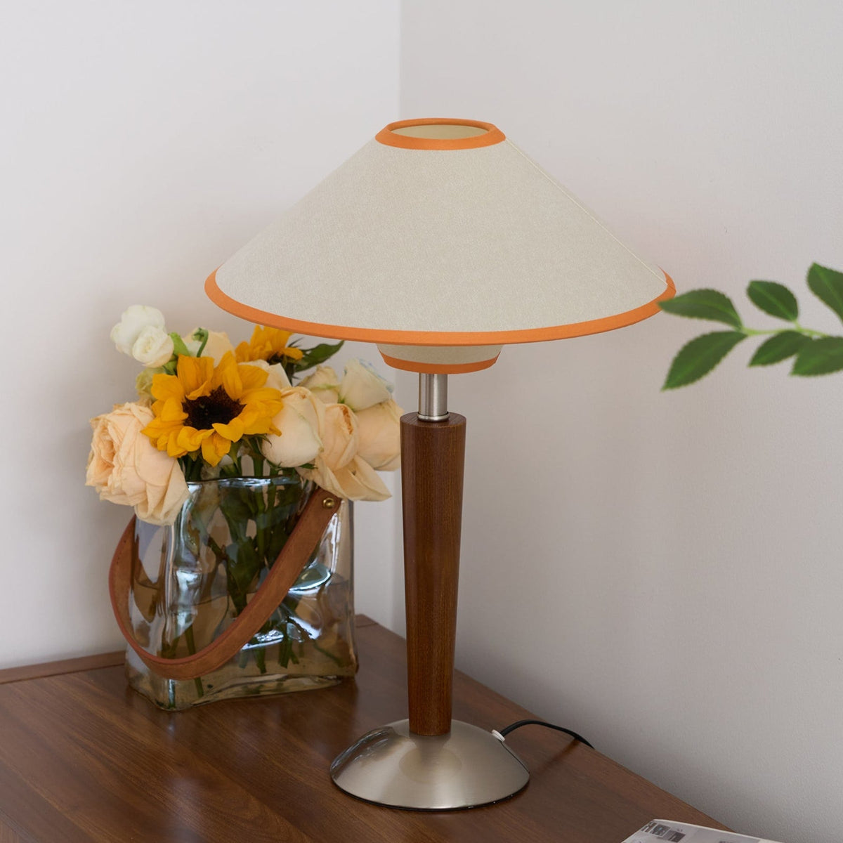 Modern Iron Shade Table Lamp 1-Light