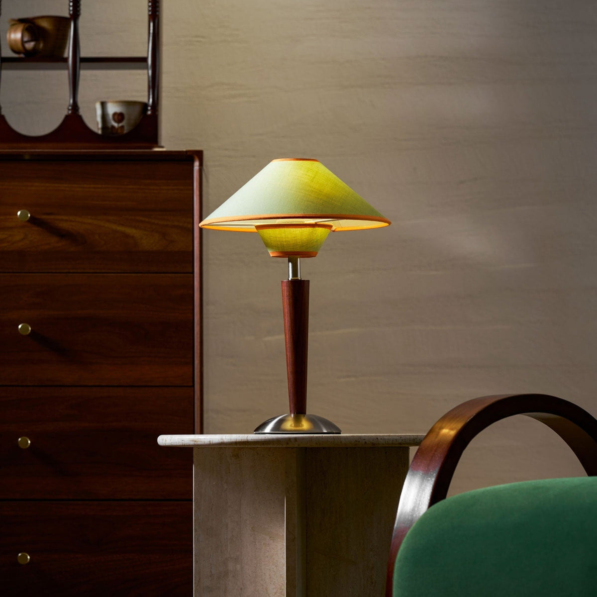 Modern Iron Shade Table Lamp 1-Light