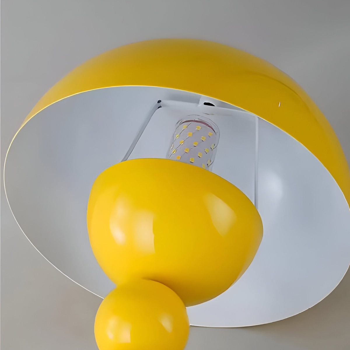 Contemporary Acrylic Stacked Sphere Table Lamp 1-Light