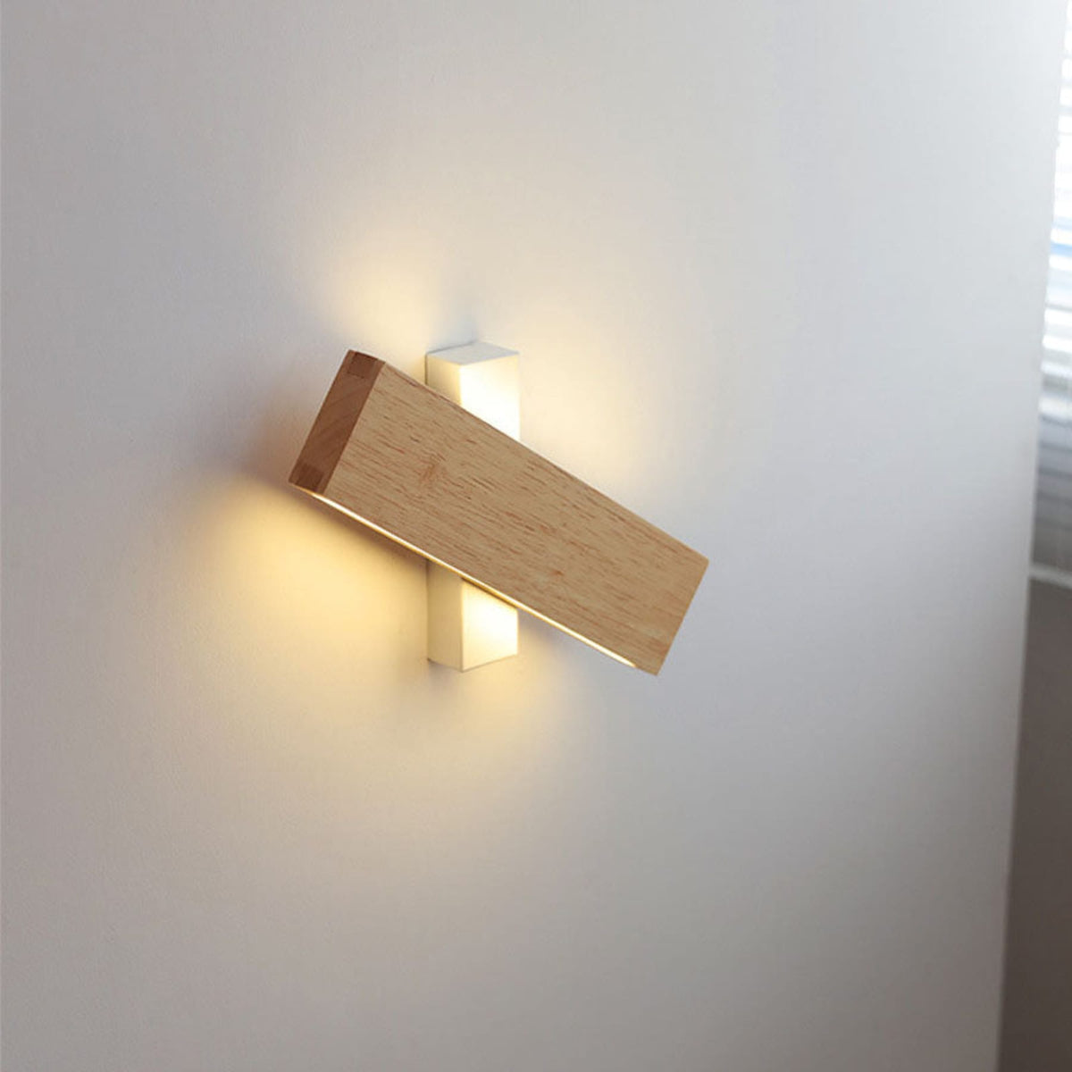 Modern Wood 22cm Wall Light 1-Light