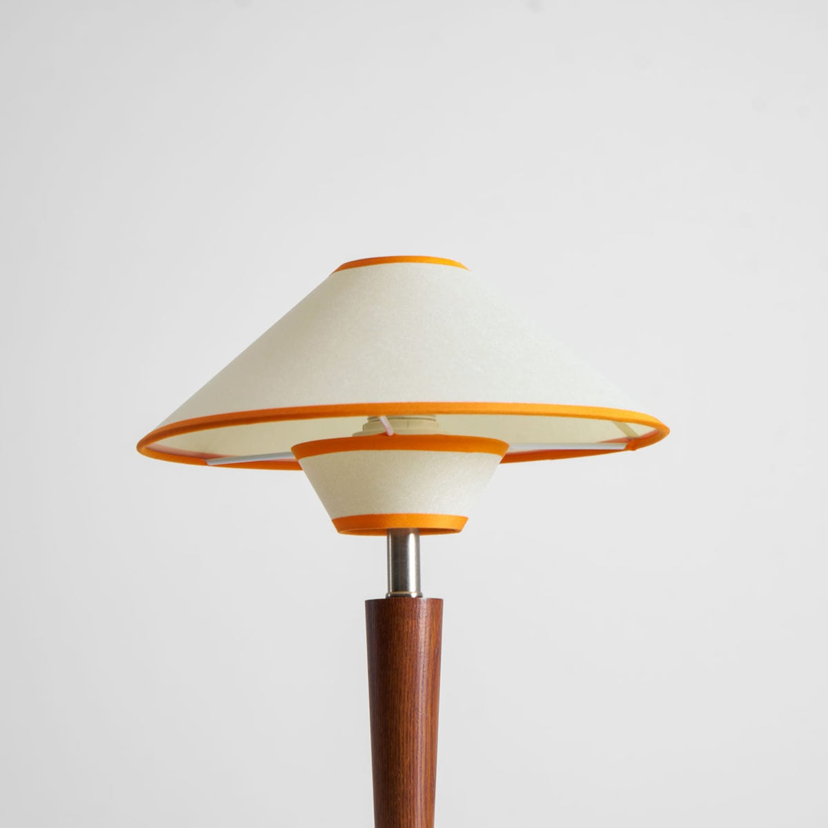 Modern Iron Shade Table Lamp 1-Light