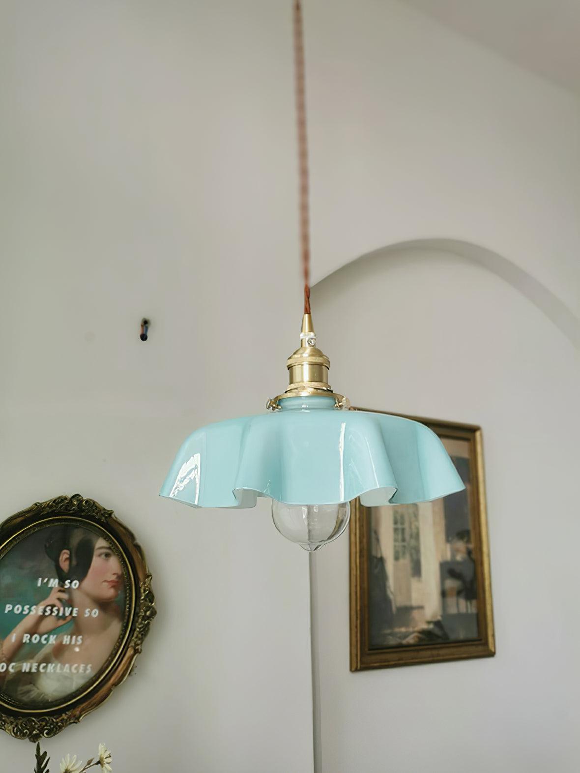 French-Inspired Ruffled Glass Brass Pendant Light 1-Light