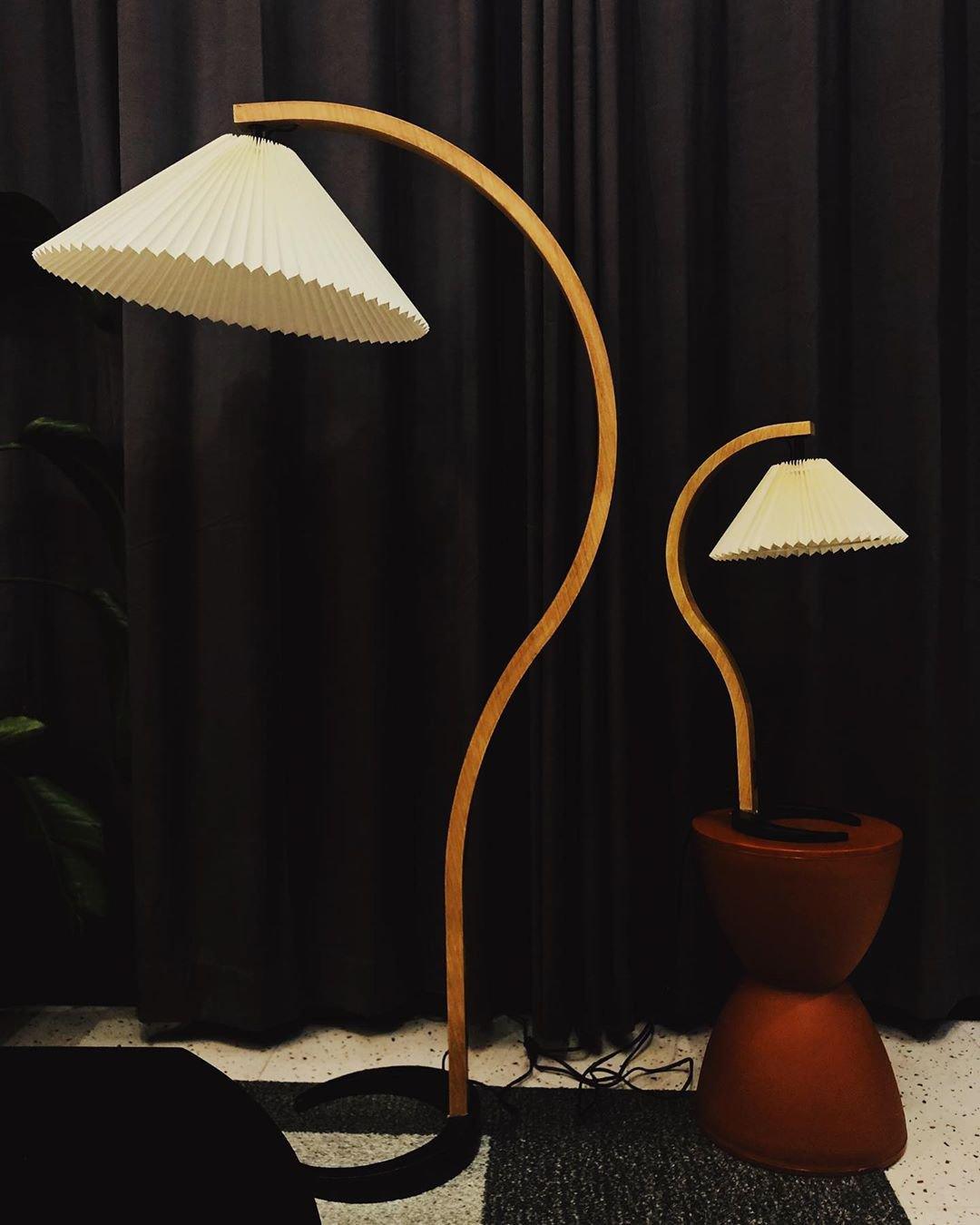 Contemporary Fabric Pleated Shade Floor Lamp 1-Light