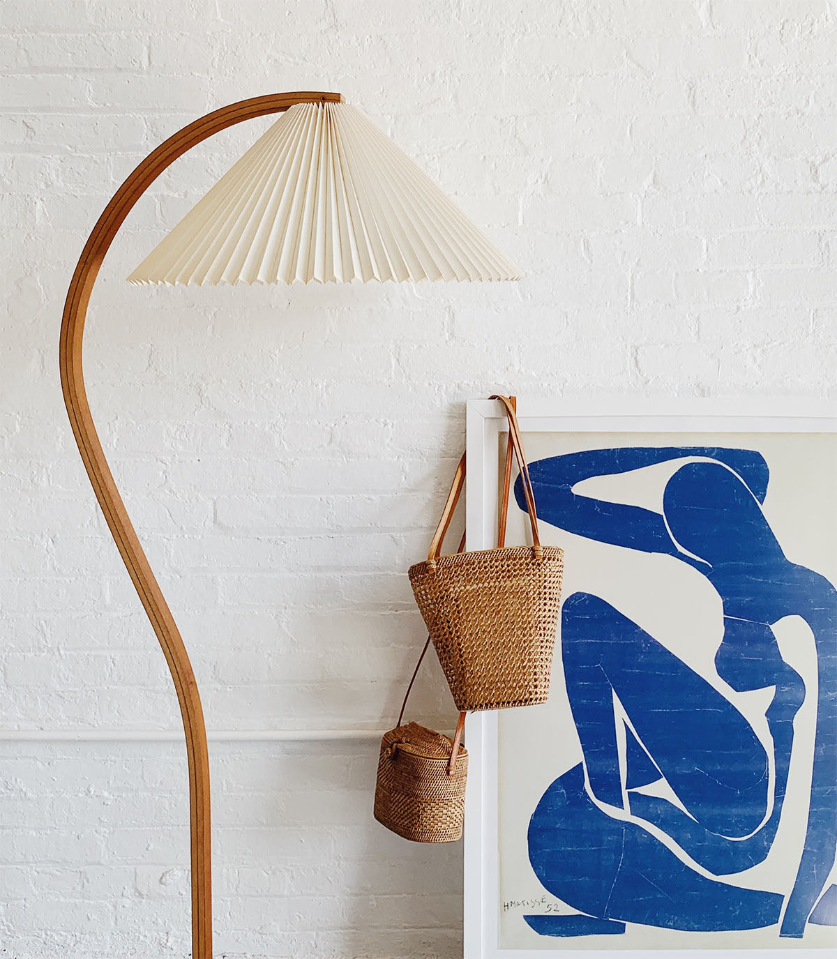 Contemporary Fabric Pleated Shade Floor Lamp 1-Light