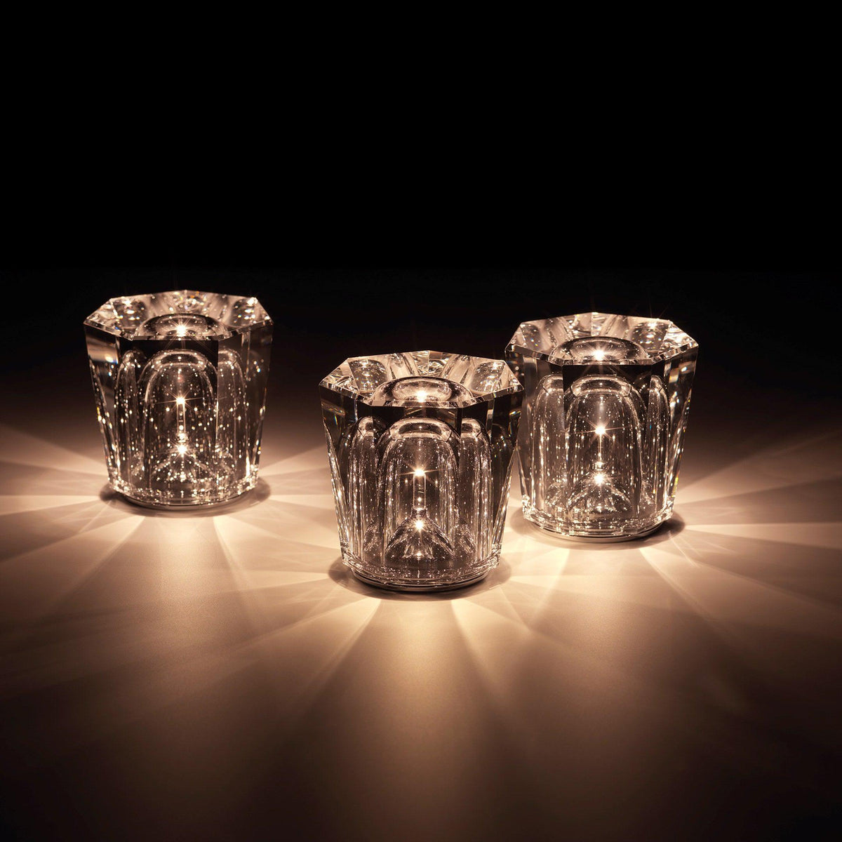 Contemporary Crystal Faceted Prism Table Lamp 1-Light