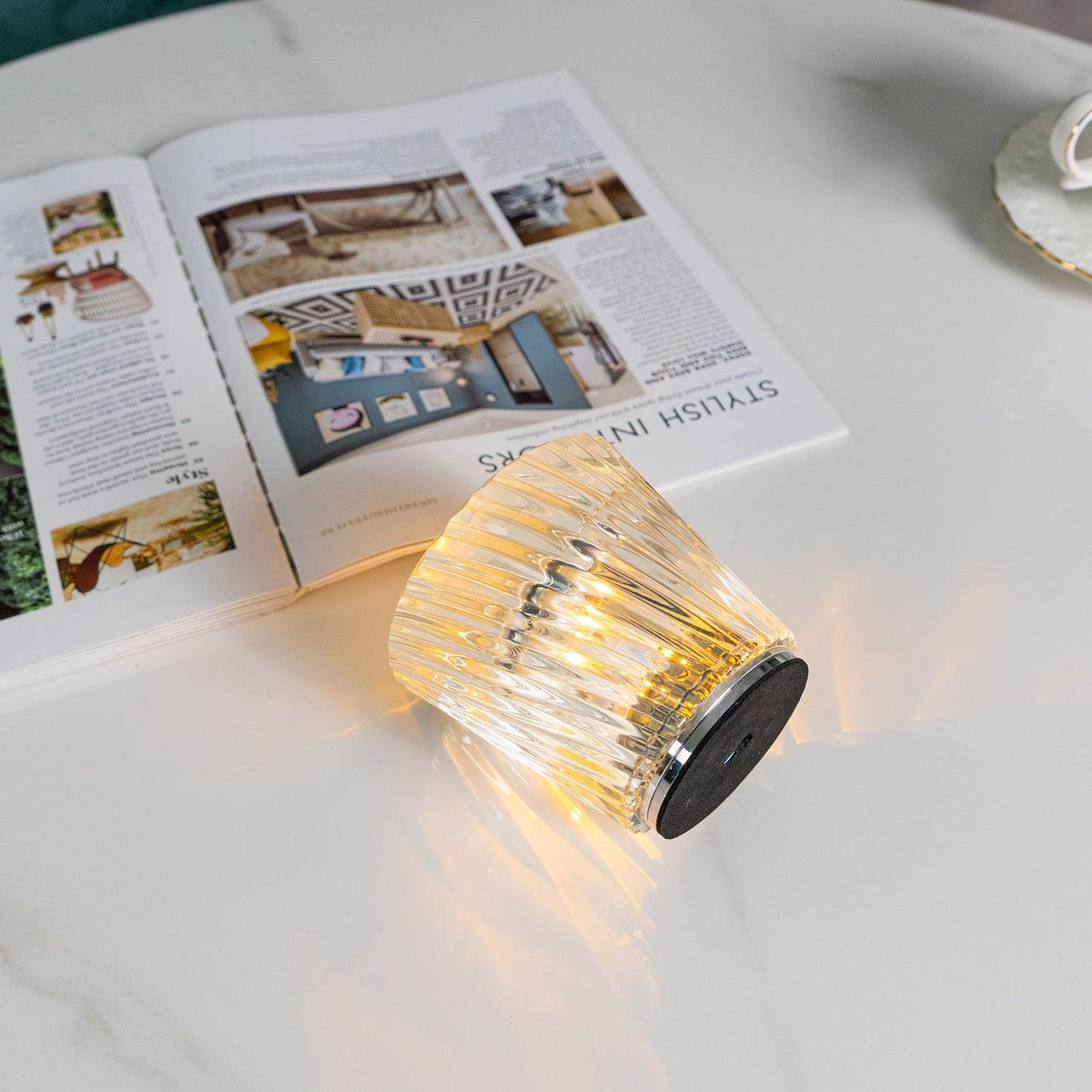 Contemporary Crystal Faceted Prism Table Lamp 1-Light