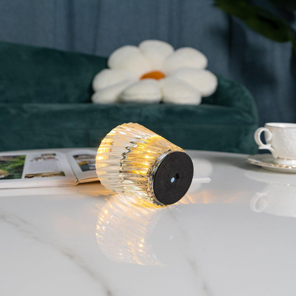 Contemporary Crystal Faceted Prism Table Lamp 1-Light