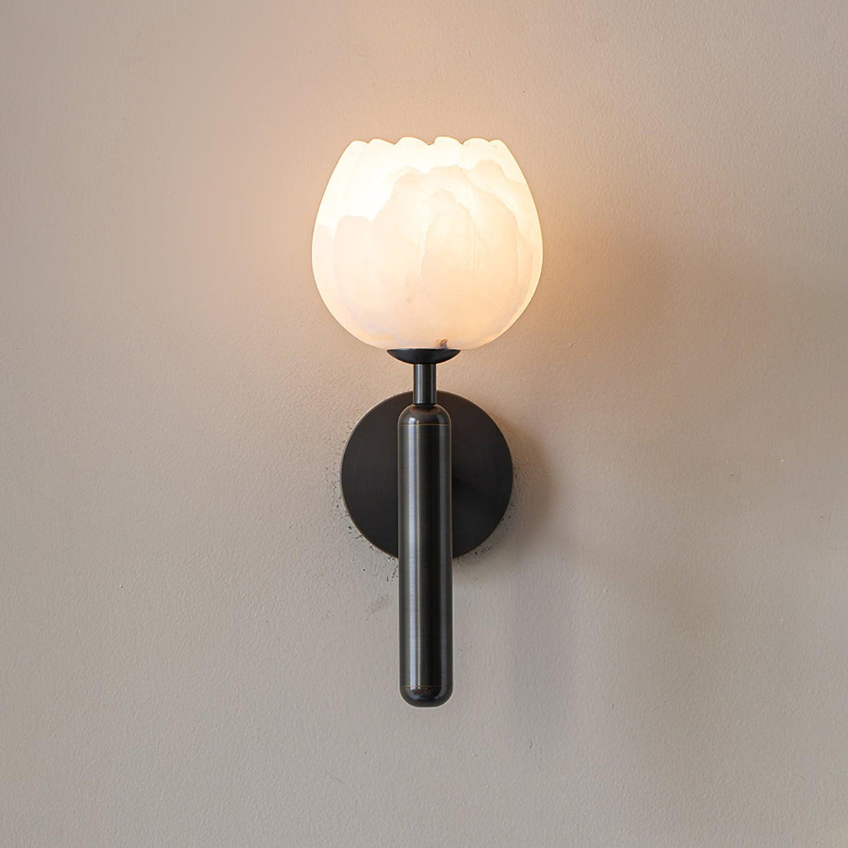 Contemporary Glass Round Backplate Wall Light 1-Light