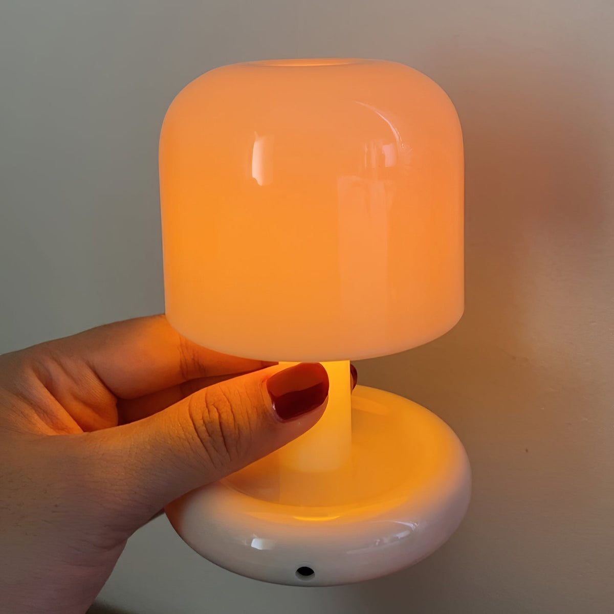 Contemporary Acrylic Rounded Base Table Lamp 1-Light