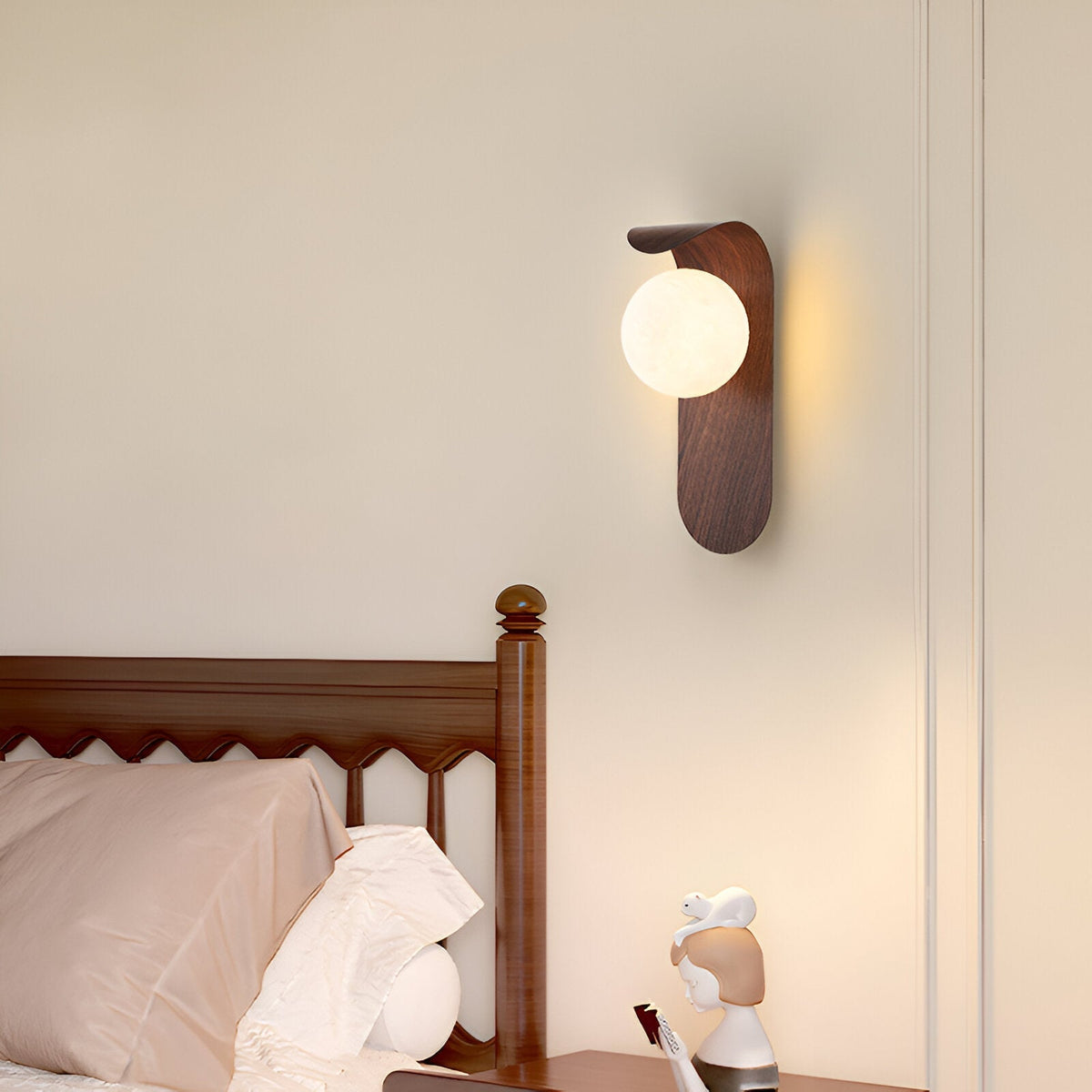 Scandinavian Wood Globe Wall Sconce LED 1-Light