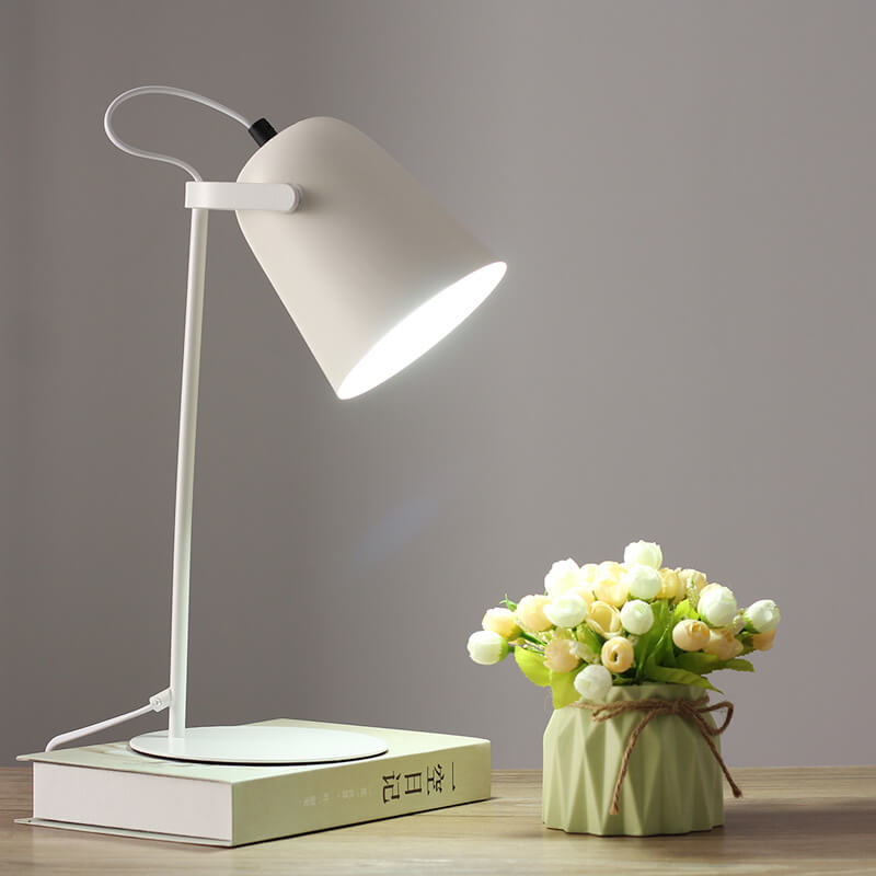 Scandinavian Metal Cone Table Lamp LED 1-light