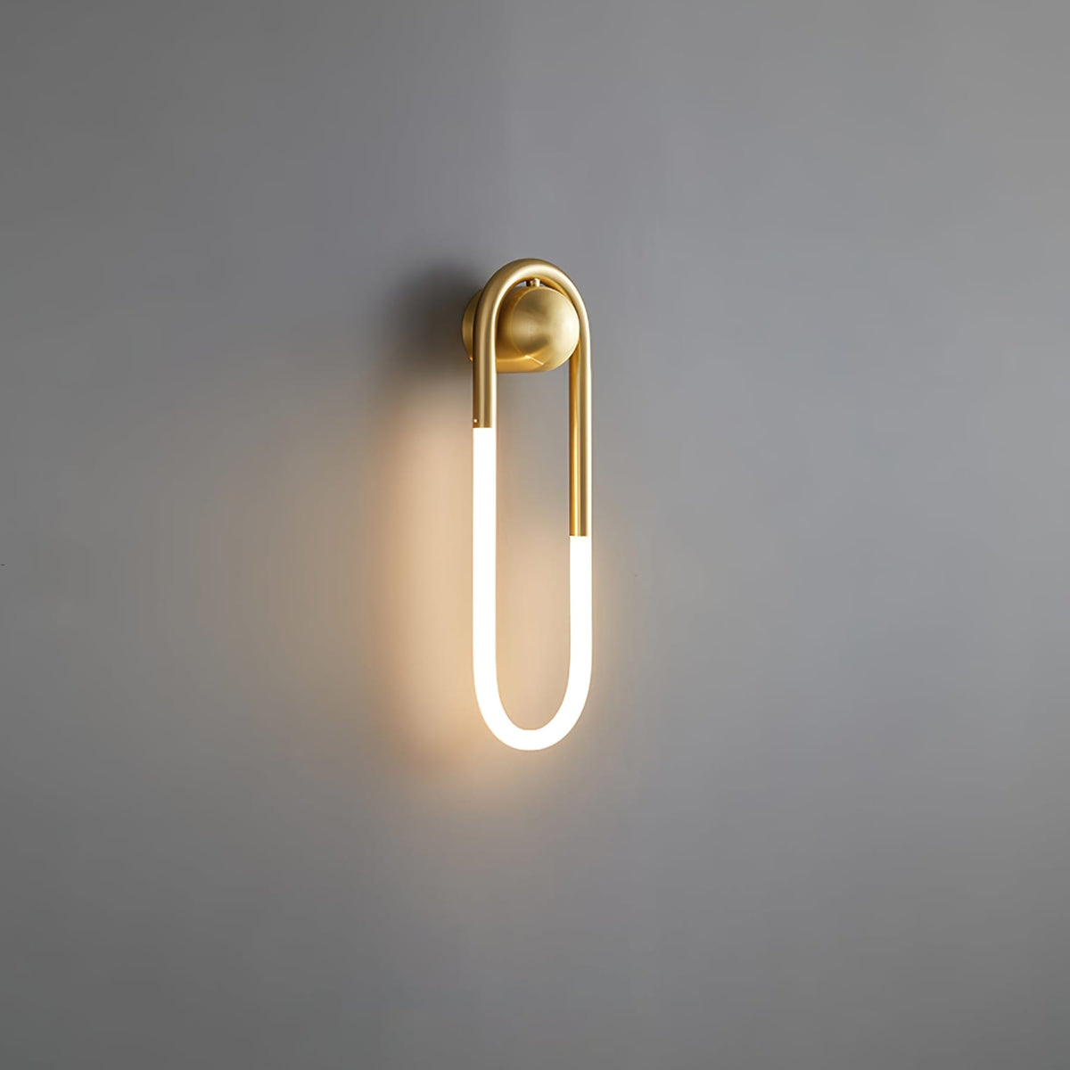 Minimalist Iron Wall Light 1-Light