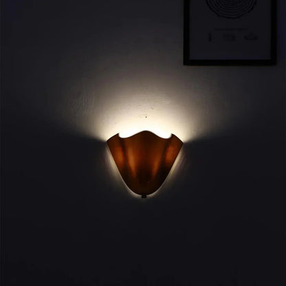 Vintage Stained Glass Skirt Shell Wall Sconce LED 1-light