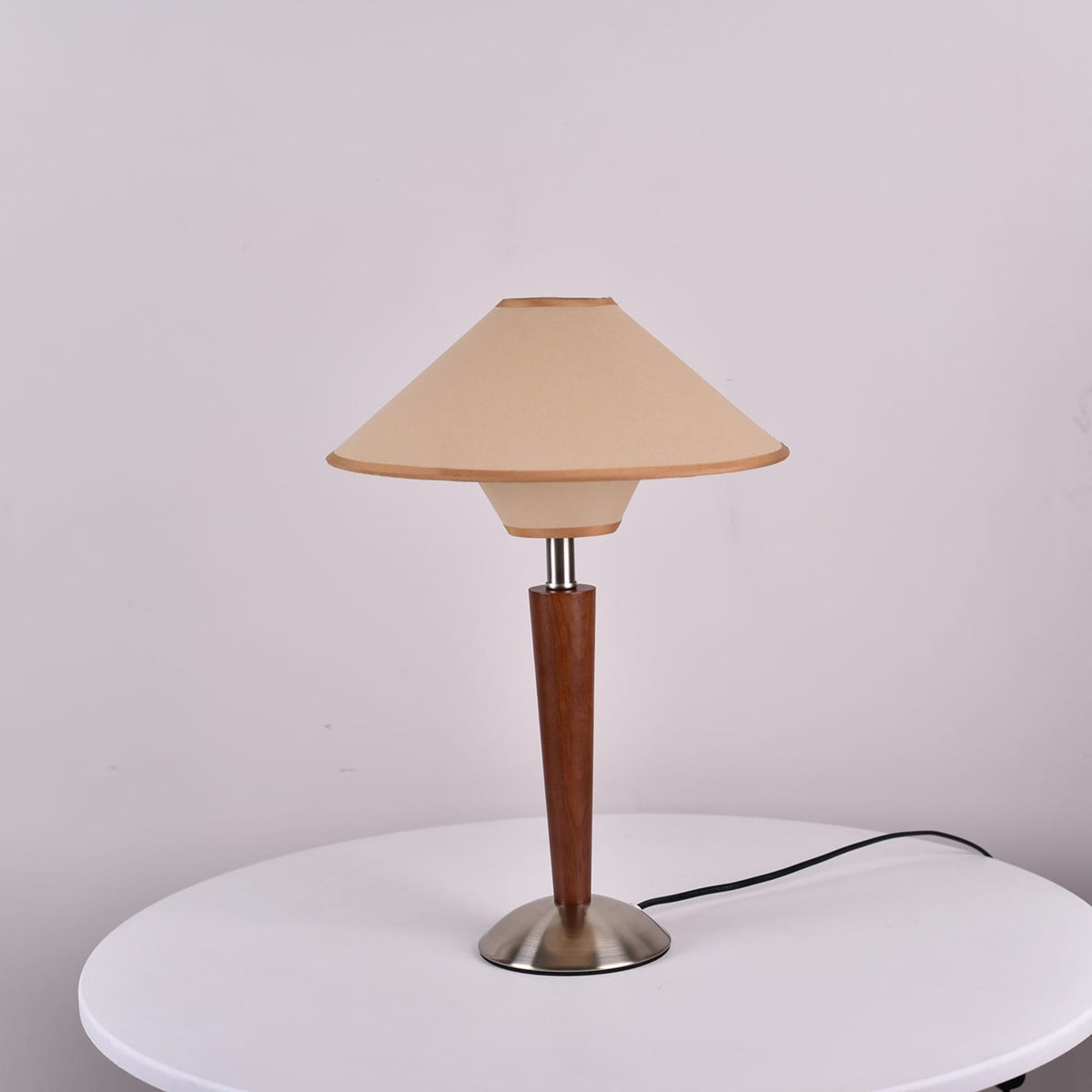 Modern Iron Shade Table Lamp 1-Light