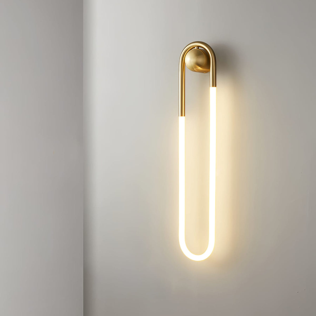 Minimalist Iron Wall Light 1-Light