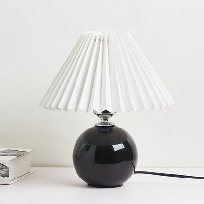 Nordic Ceramic Pleated Table Light | 1-Light