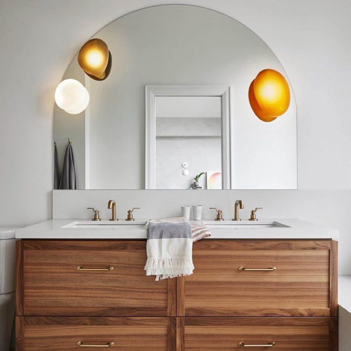 Modern Iron Shades Wall Light 1-Light