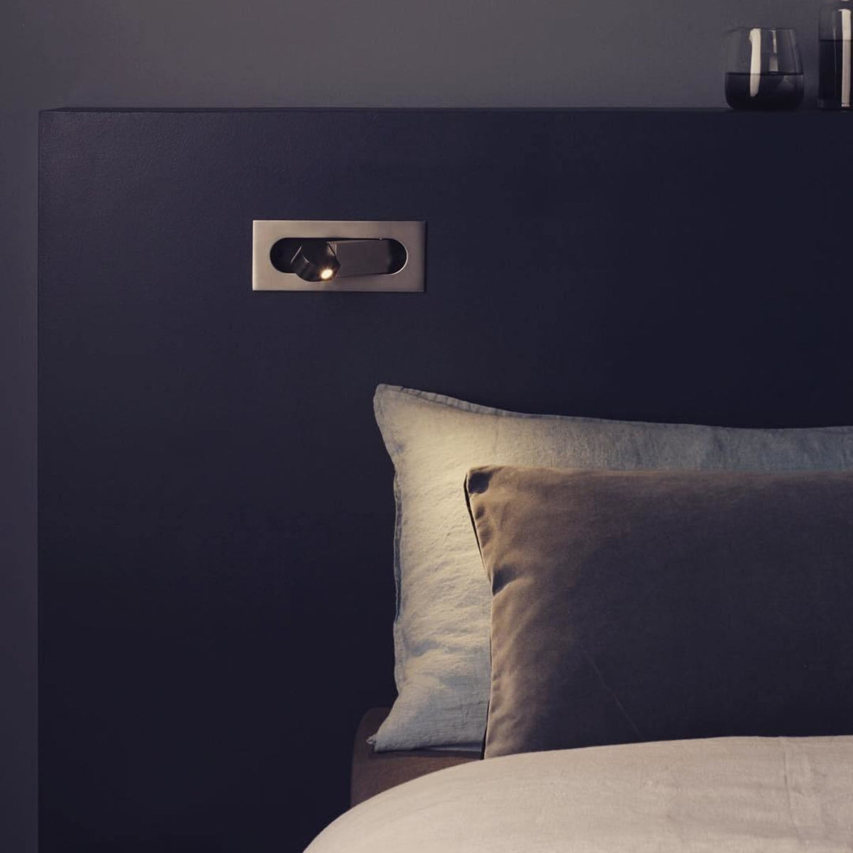 Modern Aluminium Wall Light 1-Light