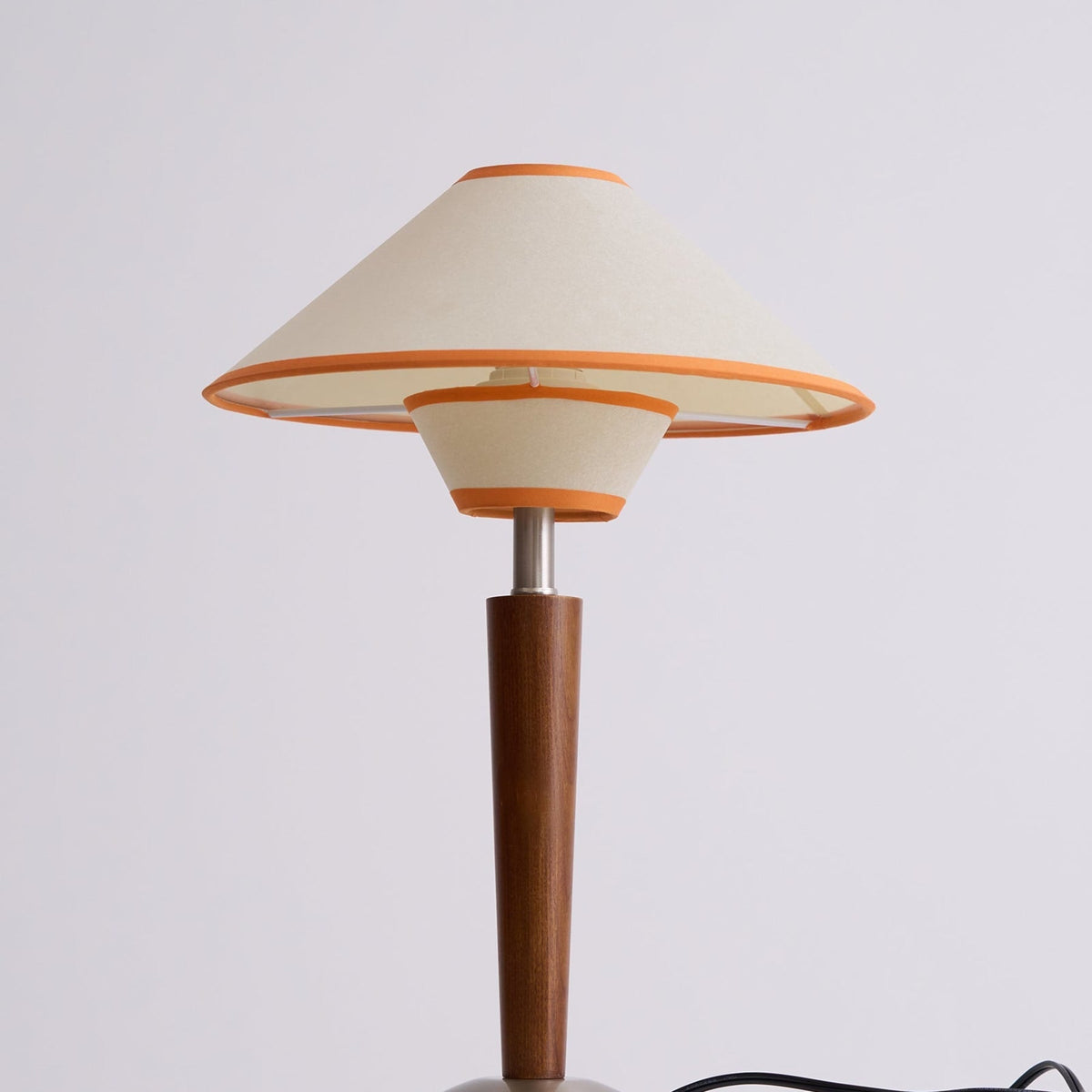 Modern Iron Shade Table Lamp 1-Light