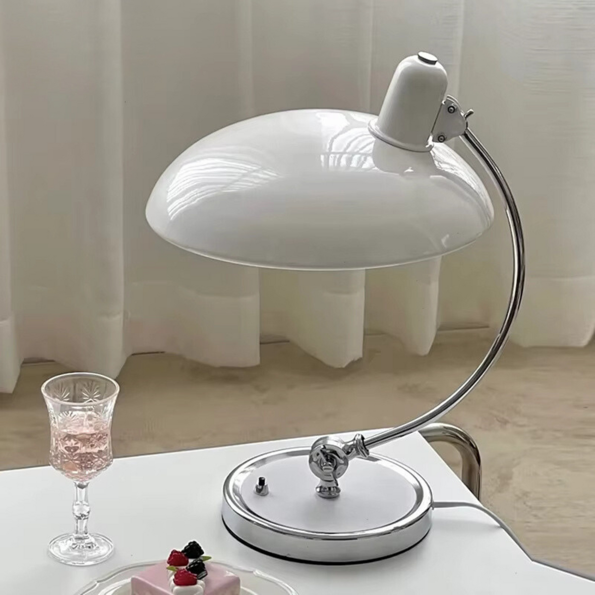 Contemporary Bauhaus Dome Table Lamp | 1-Light