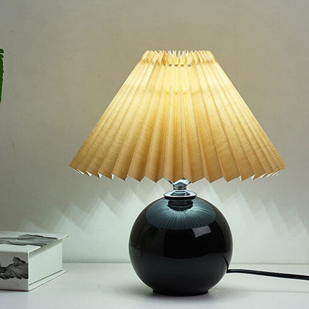 Nordic Ceramic Pleated Table Light | 1-Light