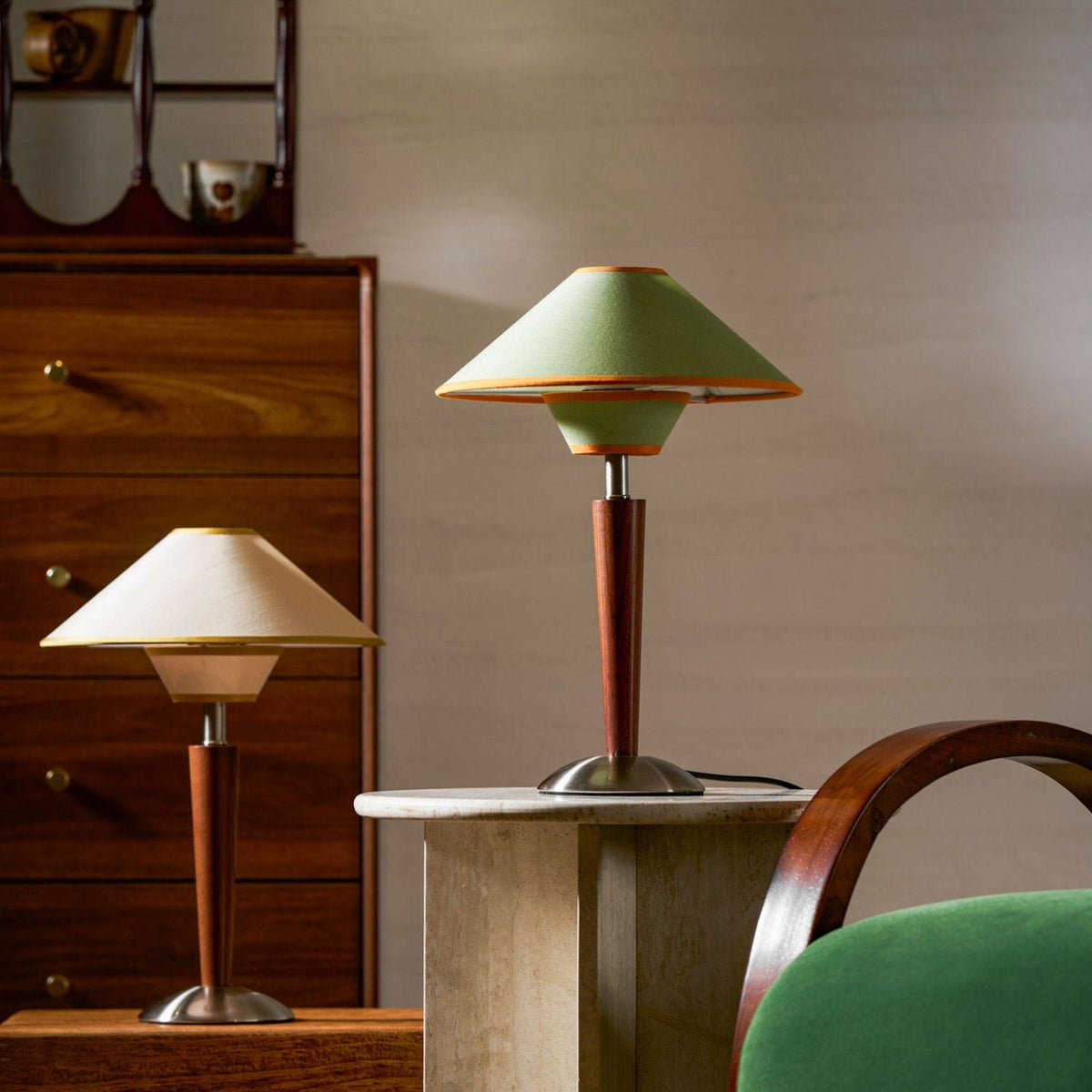 Modern Iron Shade Table Lamp 1-Light