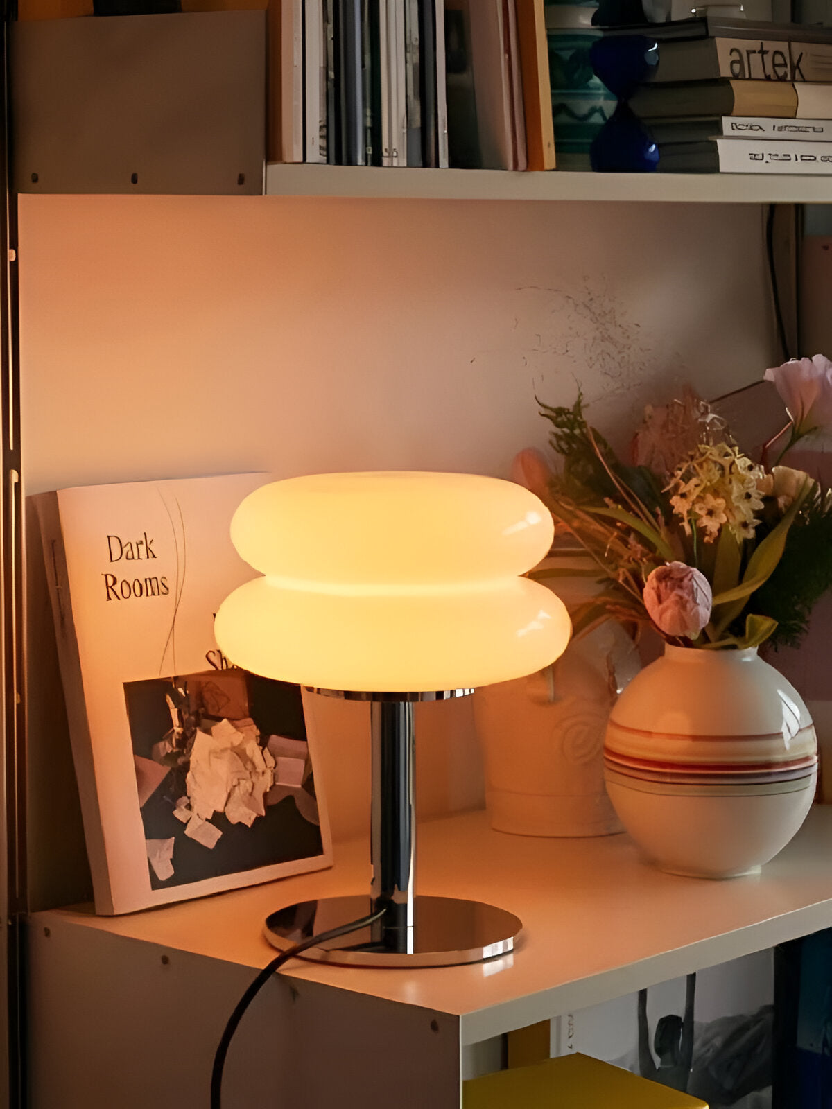 Contemporary Glass Base Table Lamp 1-Light