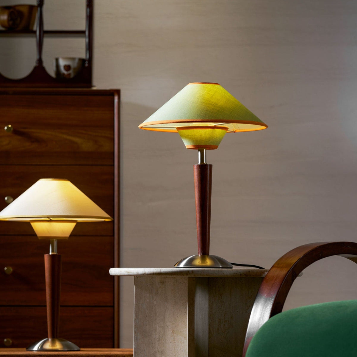 Modern Iron Shade Table Lamp 1-Light