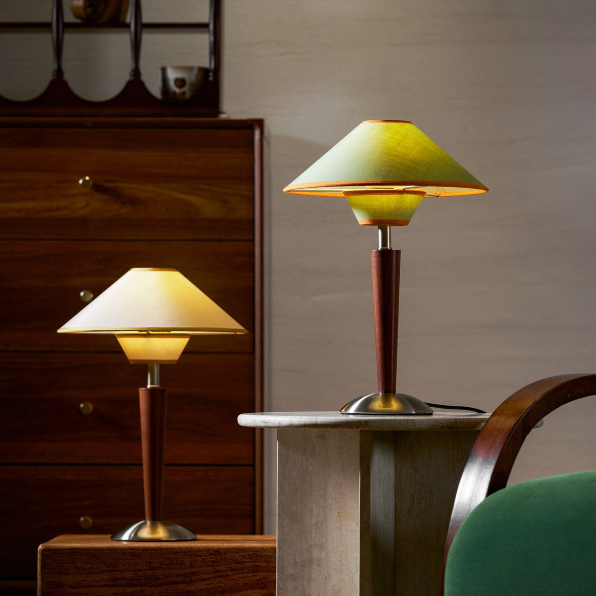 Modern Iron Shade Table Lamp 1-Light