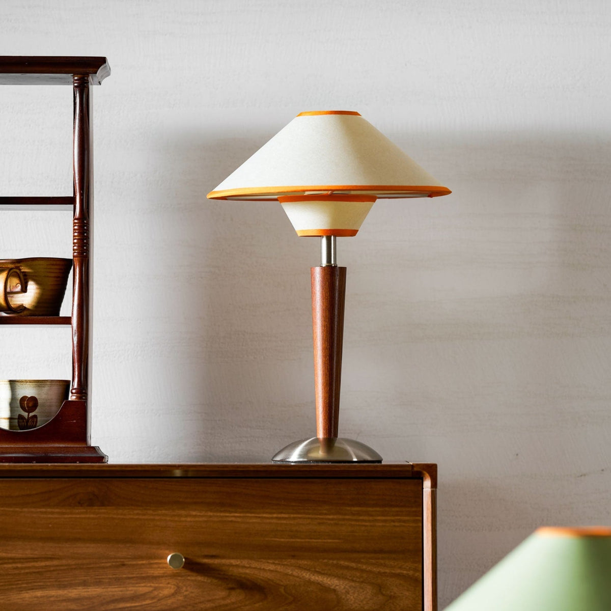 Modern Iron Shade Table Lamp 1-Light