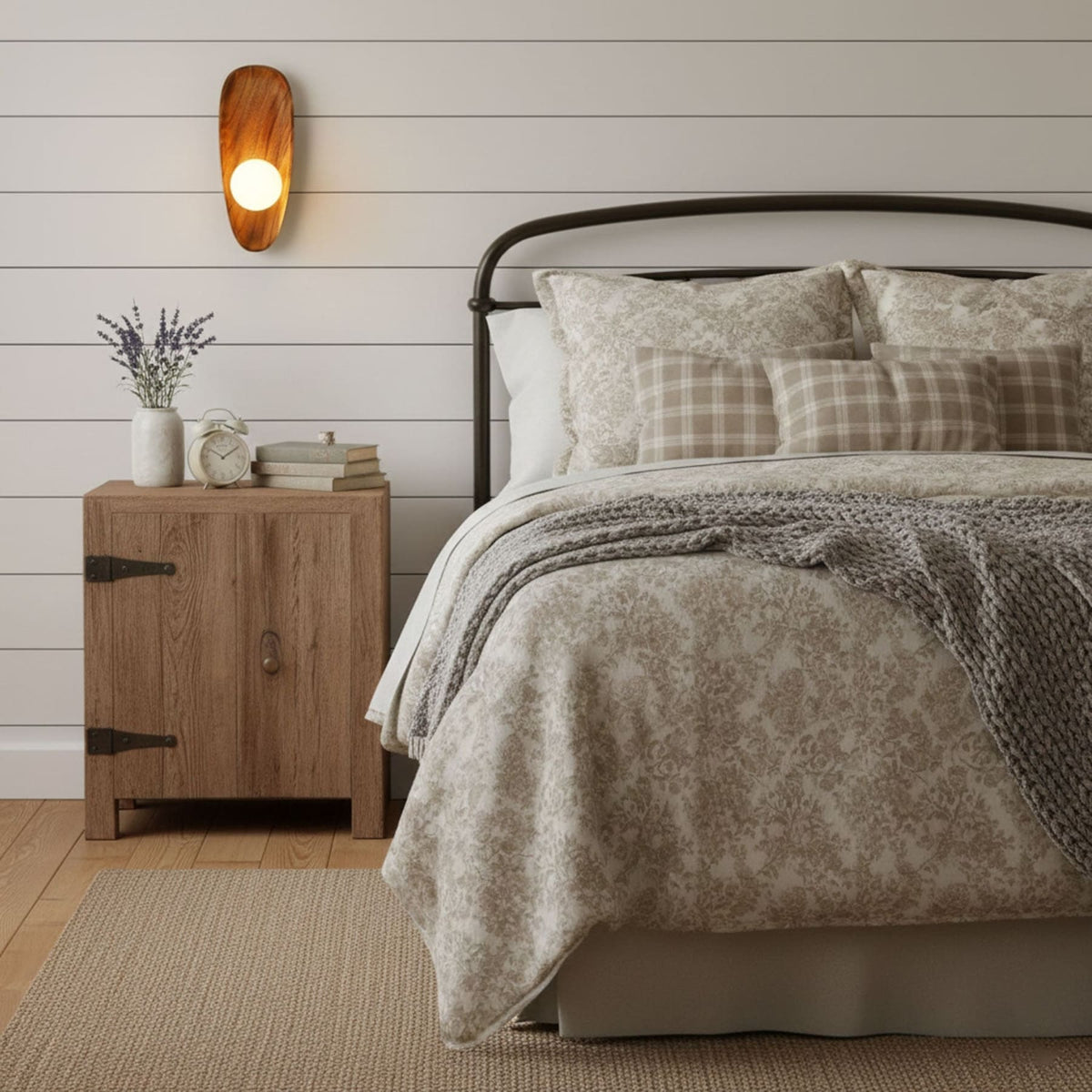 Modern Wood Wall Light 1-Light