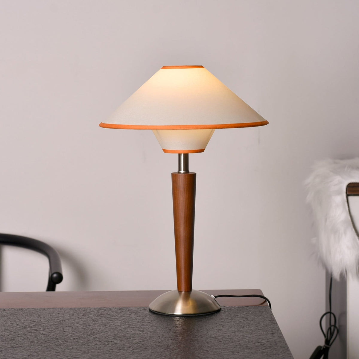 Modern Iron Shade Table Lamp 1-Light