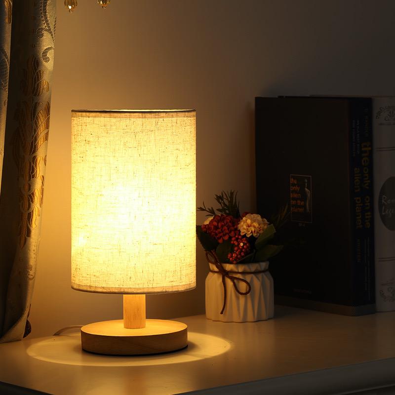 Scandinavian Wood Linen Shade Table Lamp 1-Light