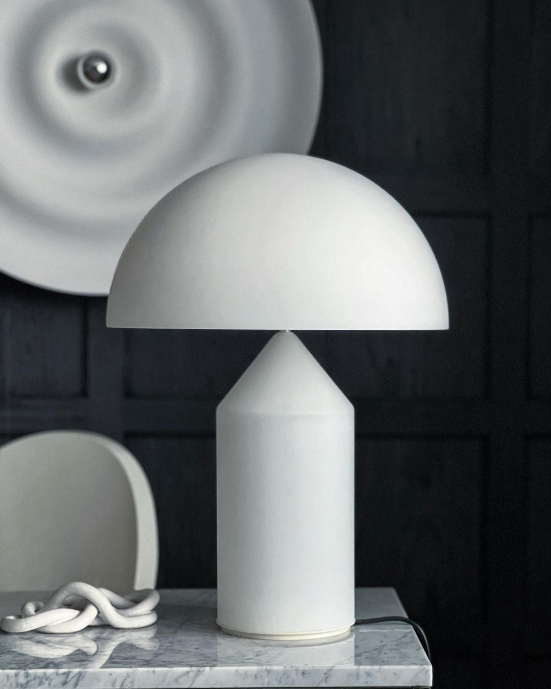 Contemporary Metal Sculptural Base Table Lamp 1-Light