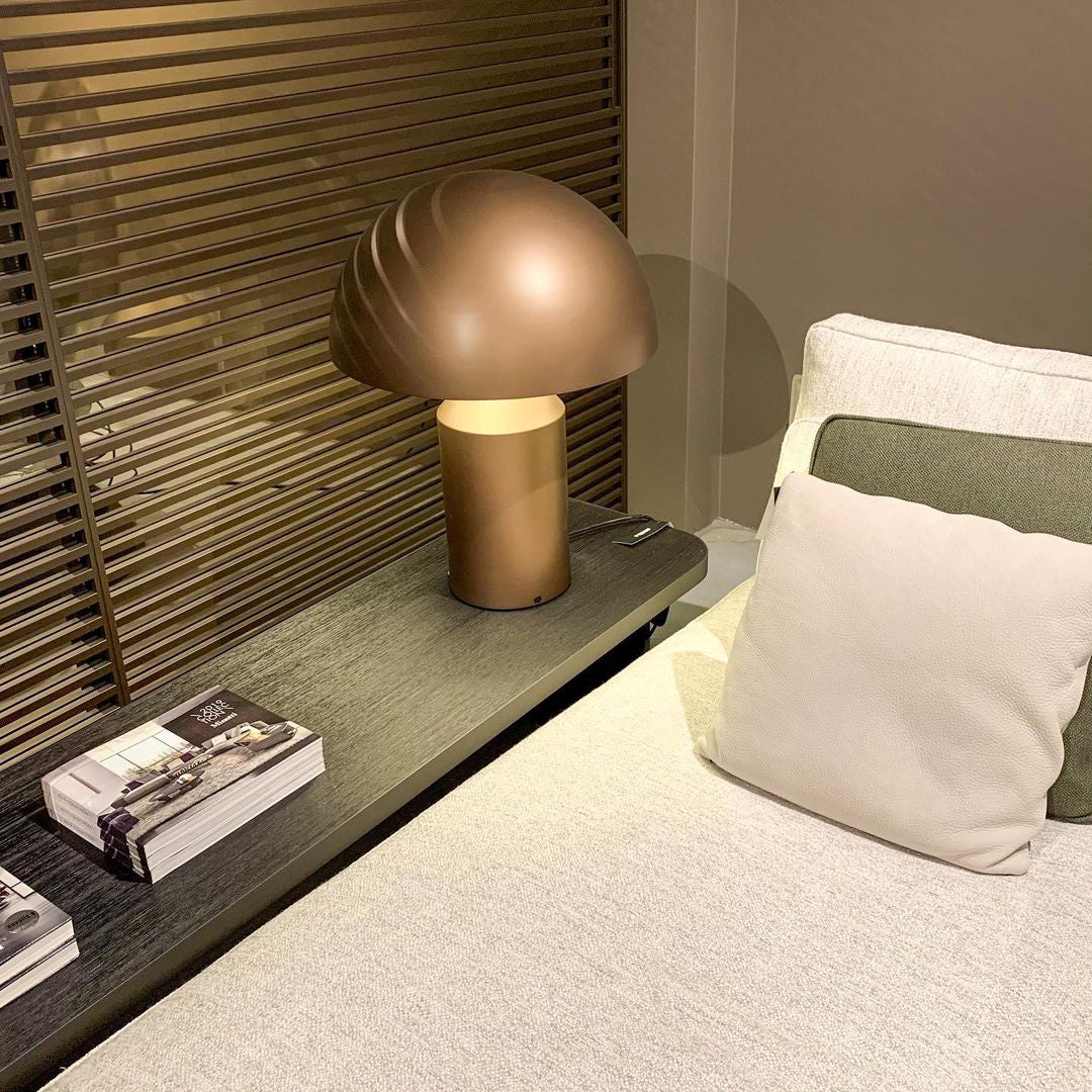 Contemporary Metal Sculptural Base Table Lamp 1-Light