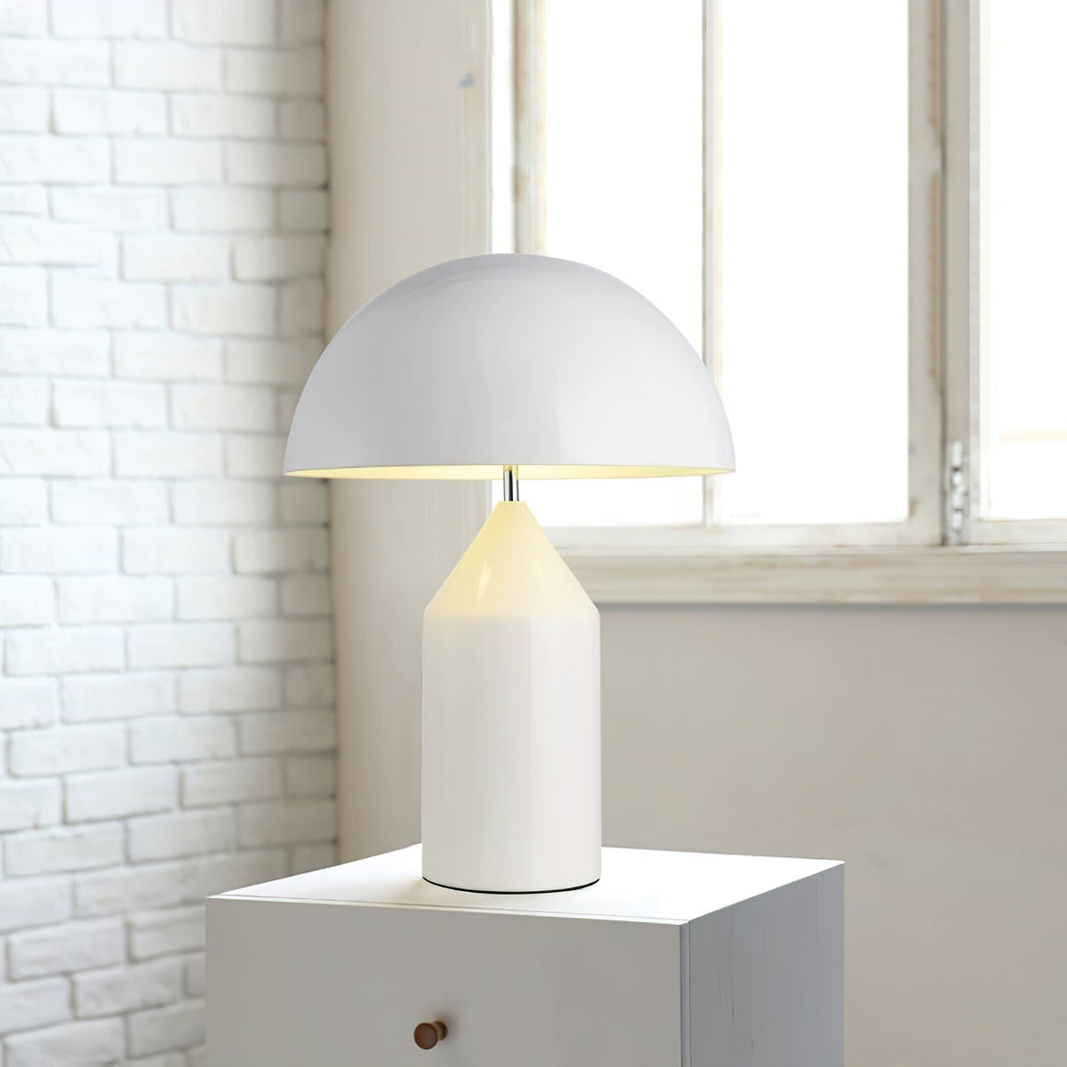 Contemporary Metal Sculptural Base Table Lamp 1-Light