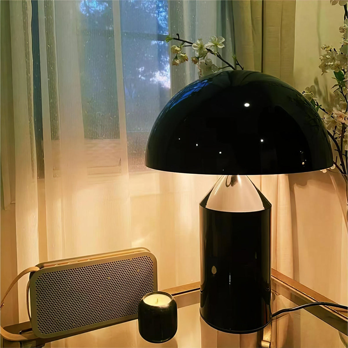 Contemporary Metal Sculptural Base Table Lamp 1-Light