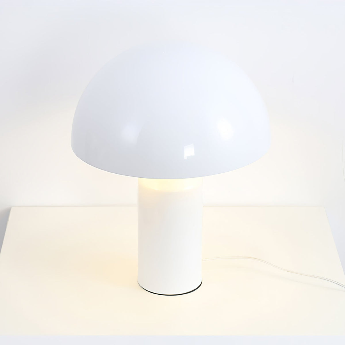 Contemporary Metal Sculptural Base Table Lamp 1-Light