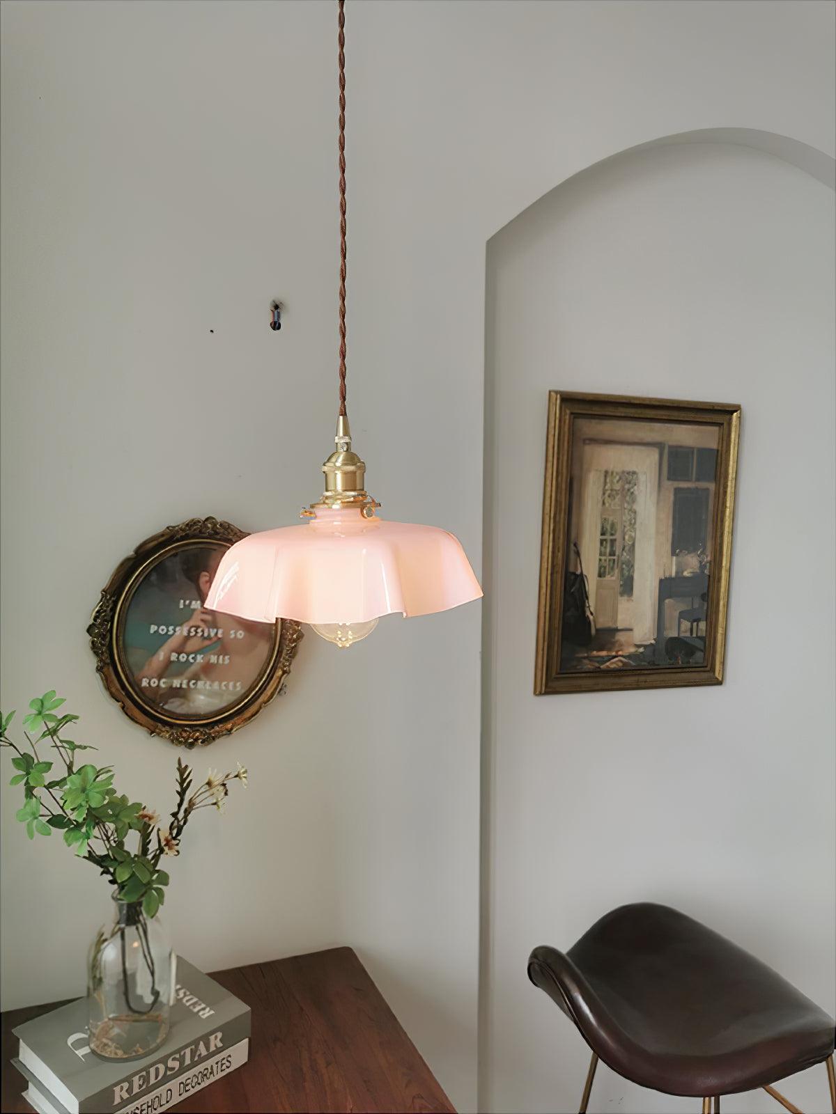 French-Inspired Ruffled Glass Brass Pendant Light 1-Light