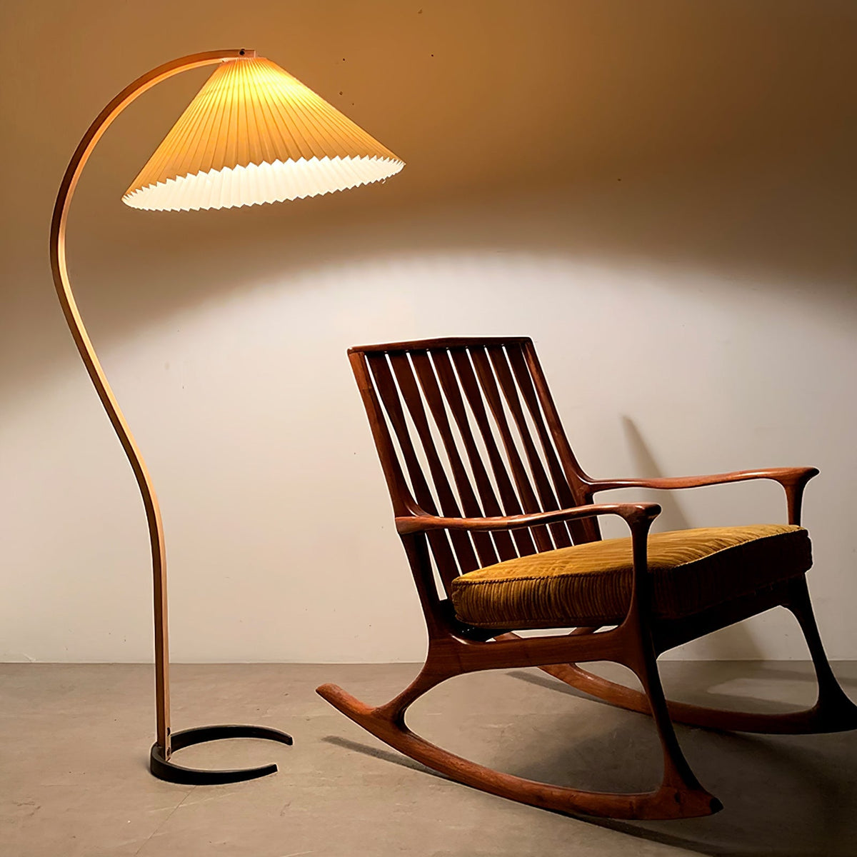 Contemporary Fabric Pleated Shade Floor Lamp 1-Light