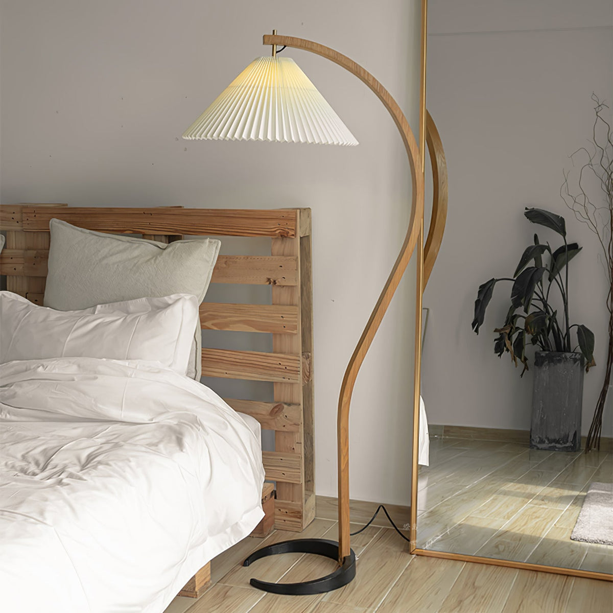 Contemporary Fabric Pleated Shade Floor Lamp 1-Light