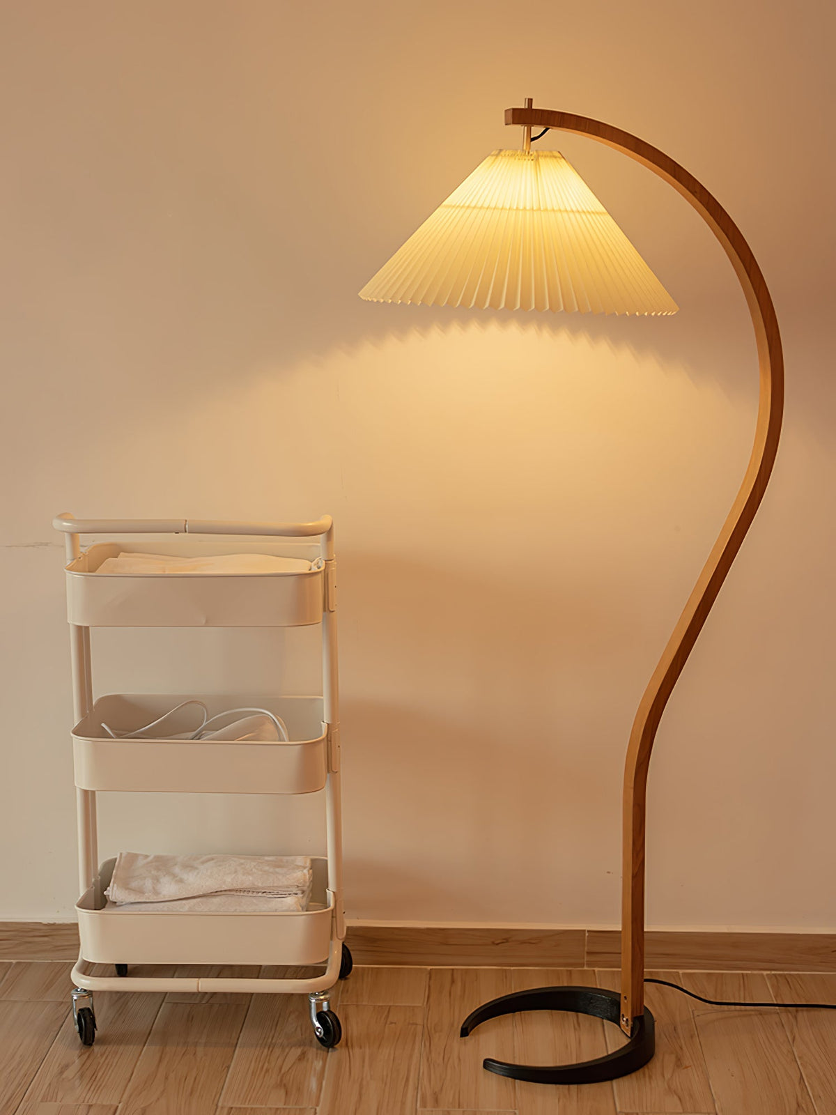 Contemporary Fabric Pleated Shade Floor Lamp 1-Light