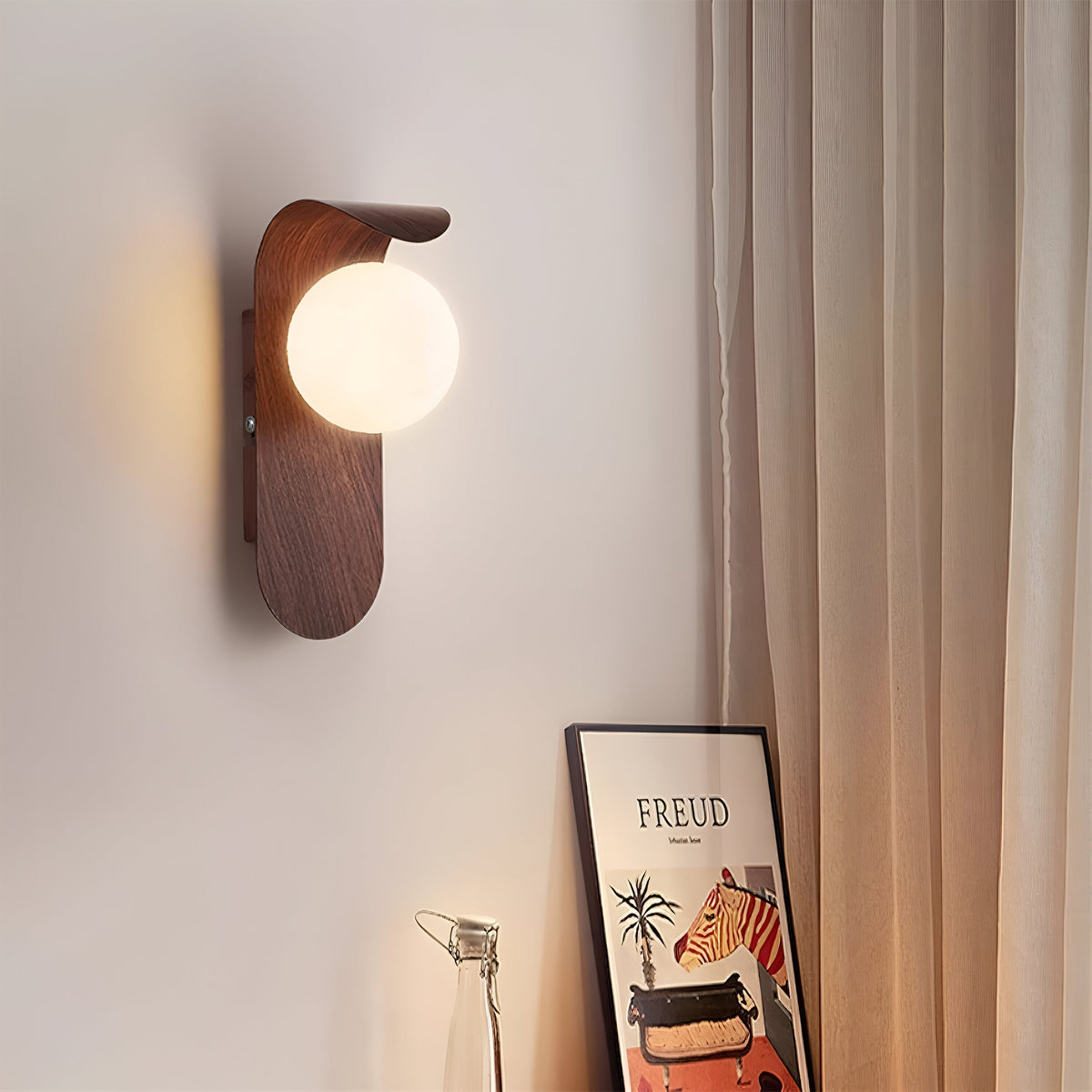 Scandinavian Wood Globe Wall Sconce LED 1-Light