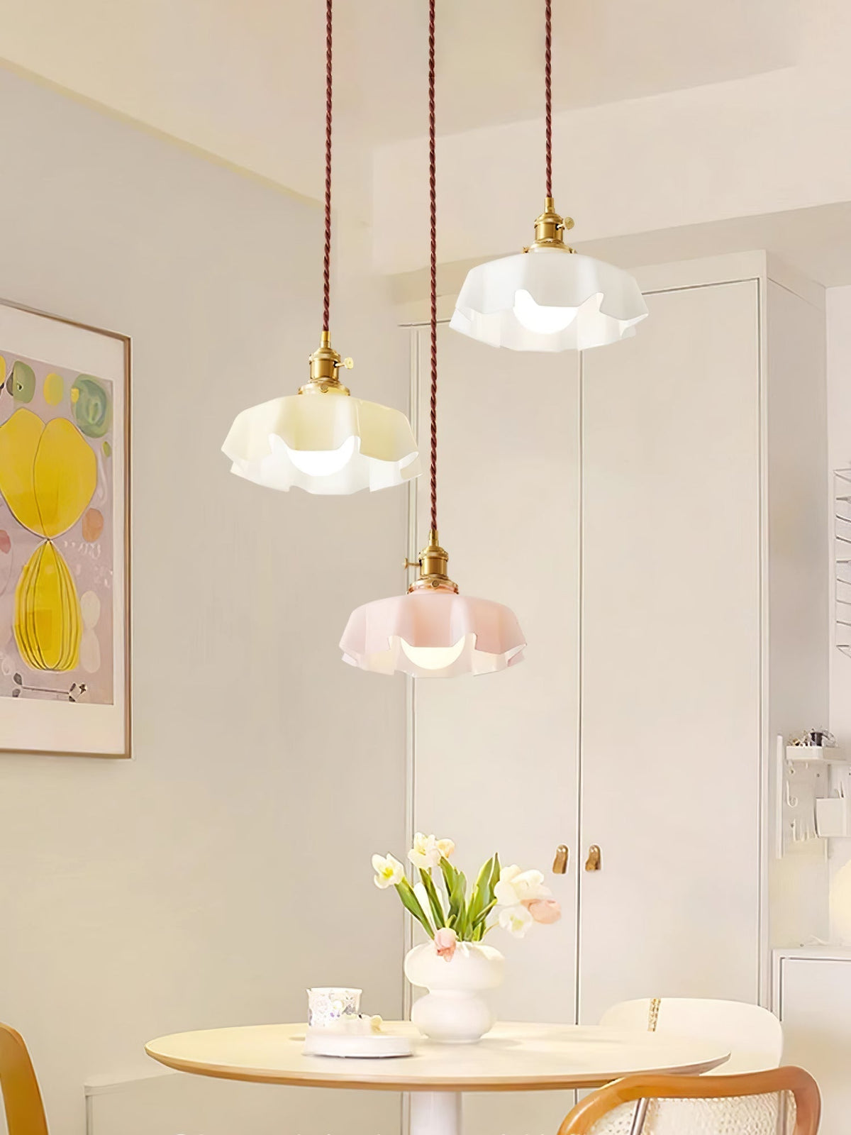 French-Inspired Ruffled Glass Brass Pendant Light 1-Light