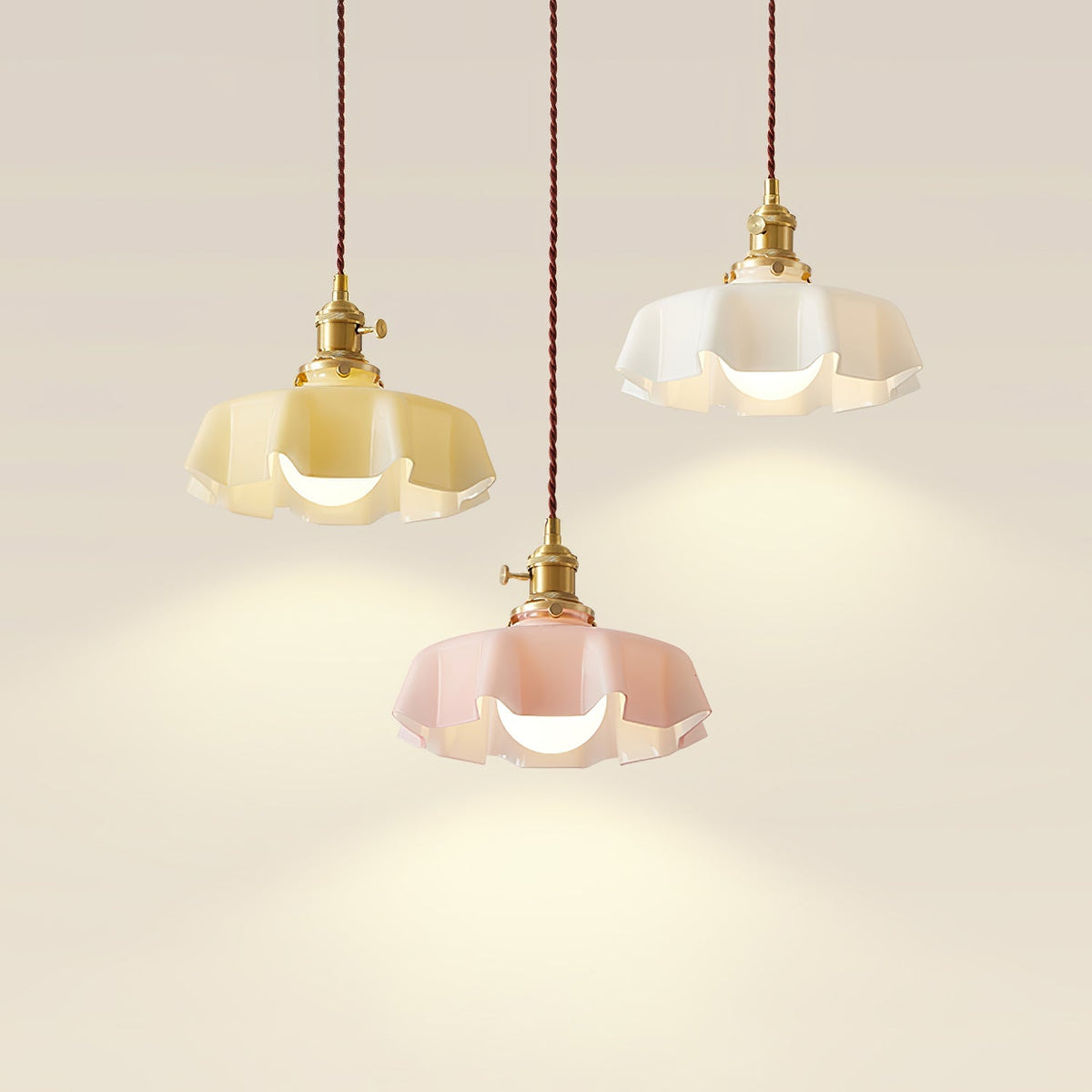 French-Inspired Ruffled Glass Brass Pendant Light 1-Light