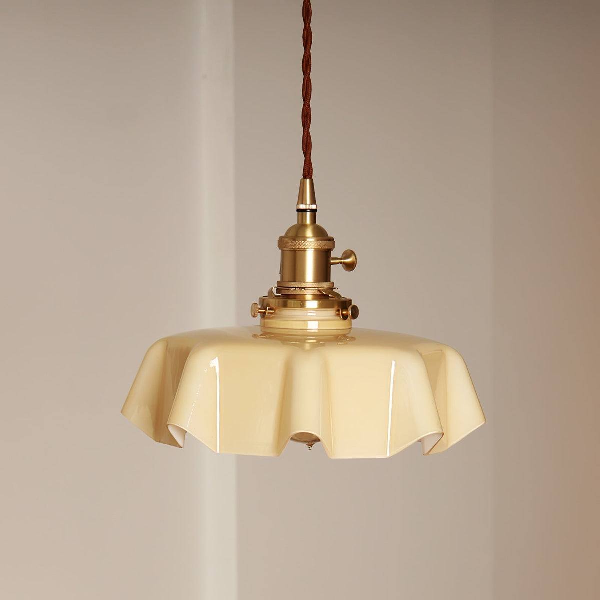 French-Inspired Ruffled Glass Brass Pendant Light 1-Light